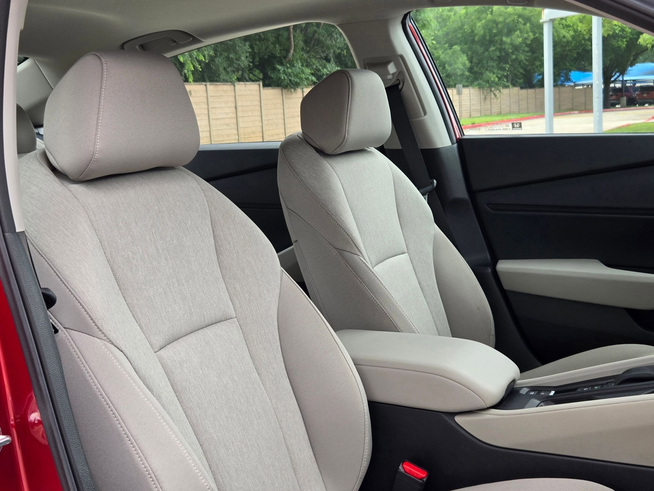 2025 Honda Accord SE - Photo 29