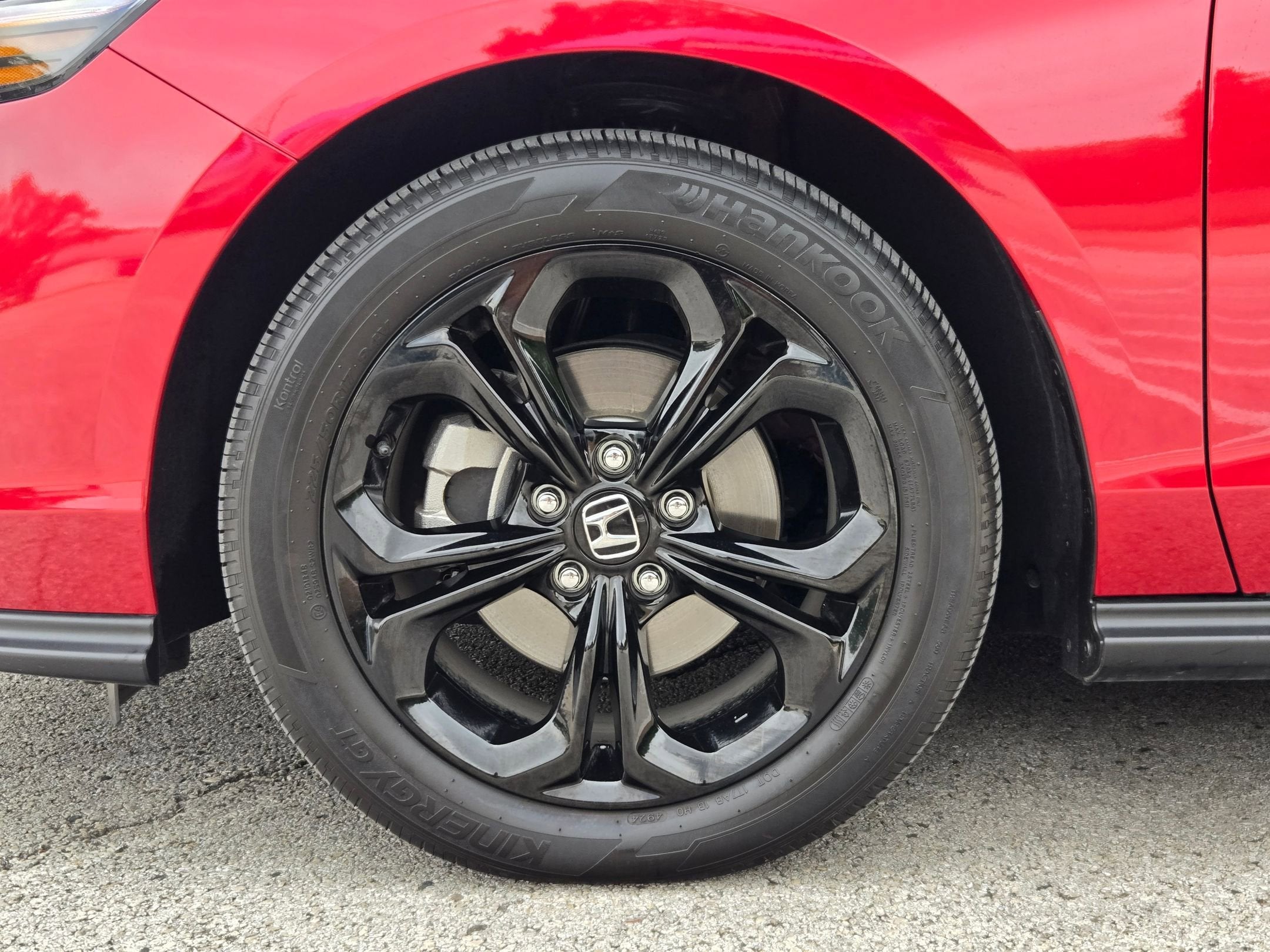 2025 Honda Accord SE - Photo 31