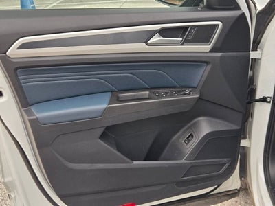 2023 Volkswagen Atlas Cross Sport 2.0T SEL R-Line Black
