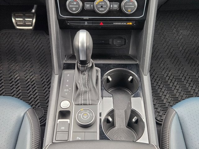 2023 Volkswagen Atlas Cross Sport 2.0T SEL R-Line Black