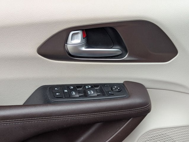 2017 Chrysler Pacifica Touring Plus