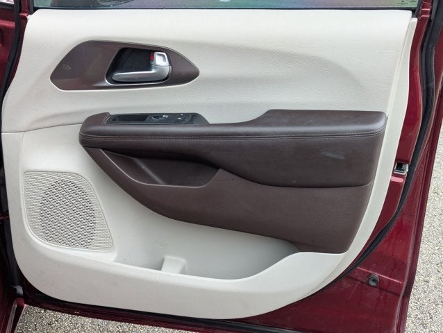 2017 Chrysler Pacifica Touring Plus