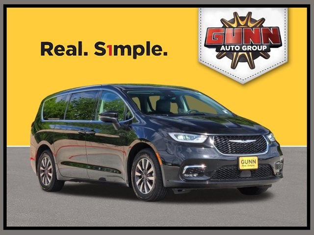 2023 Chrysler Pacifica Hybrid Touring L