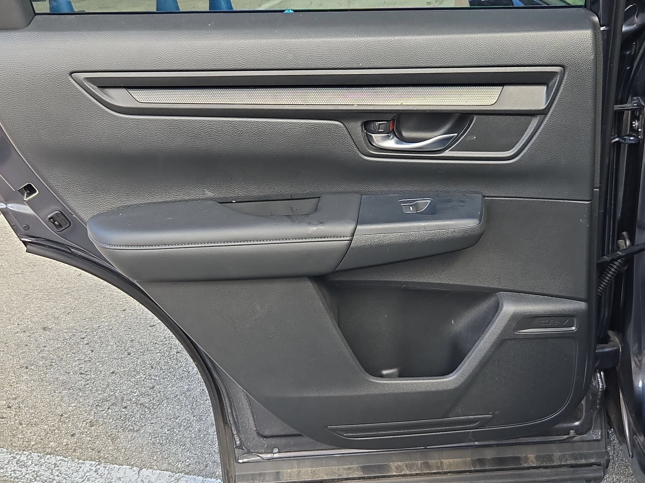2025 Honda CR-V LX - Photo 15