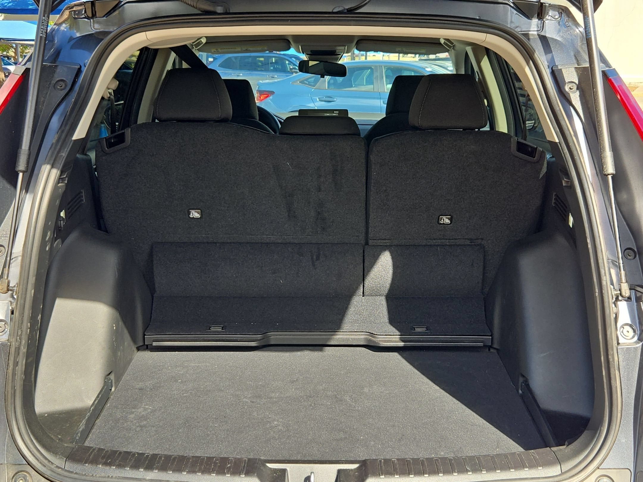 2025 Honda CR-V LX - Photo 24