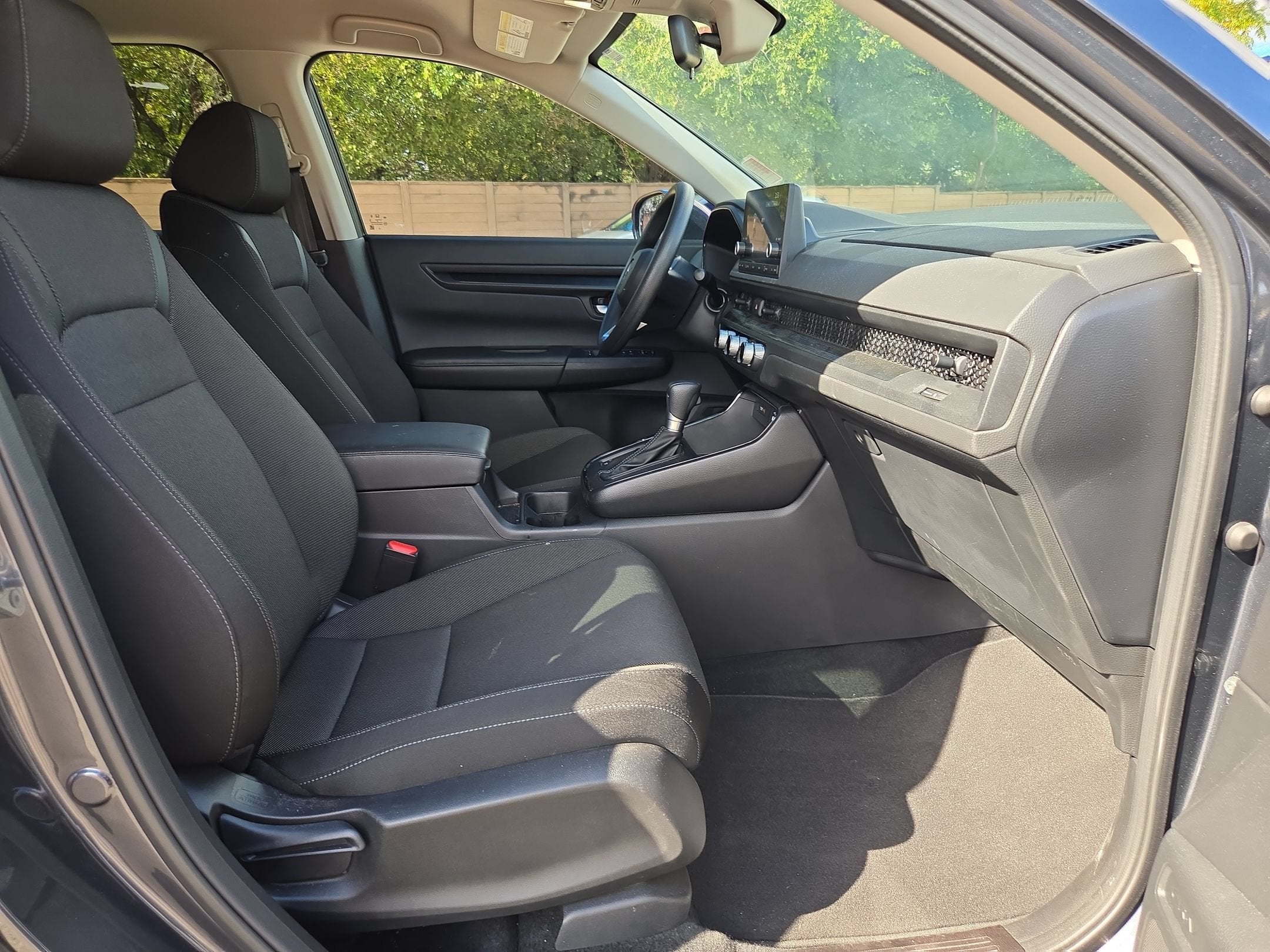 2025 Honda CR-V LX - Photo 27