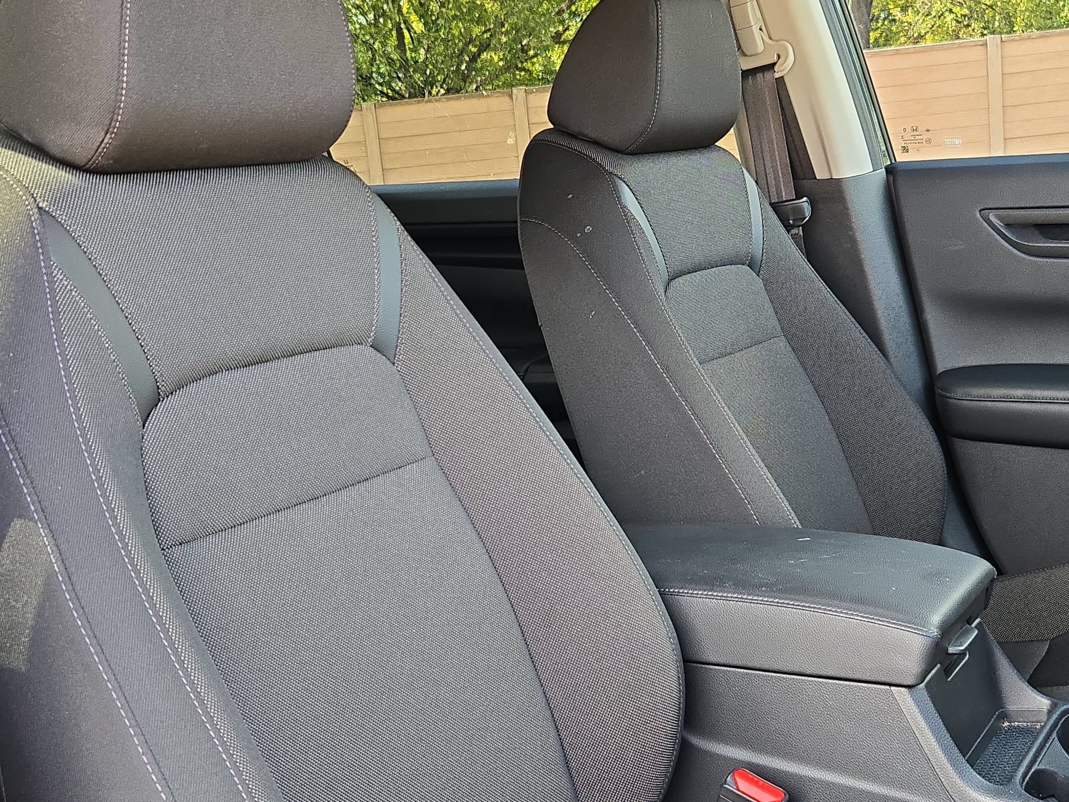 2025 Honda CR-V LX - Photo 29