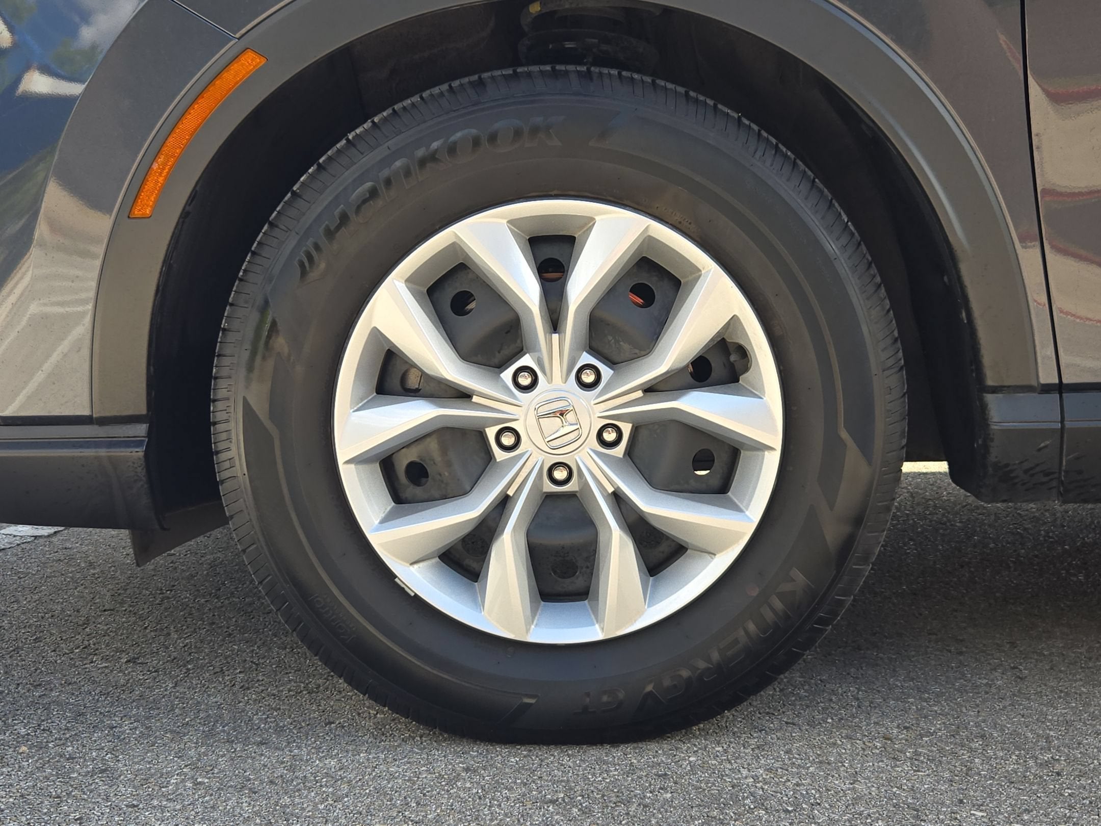 2025 Honda CR-V LX - Photo 30
