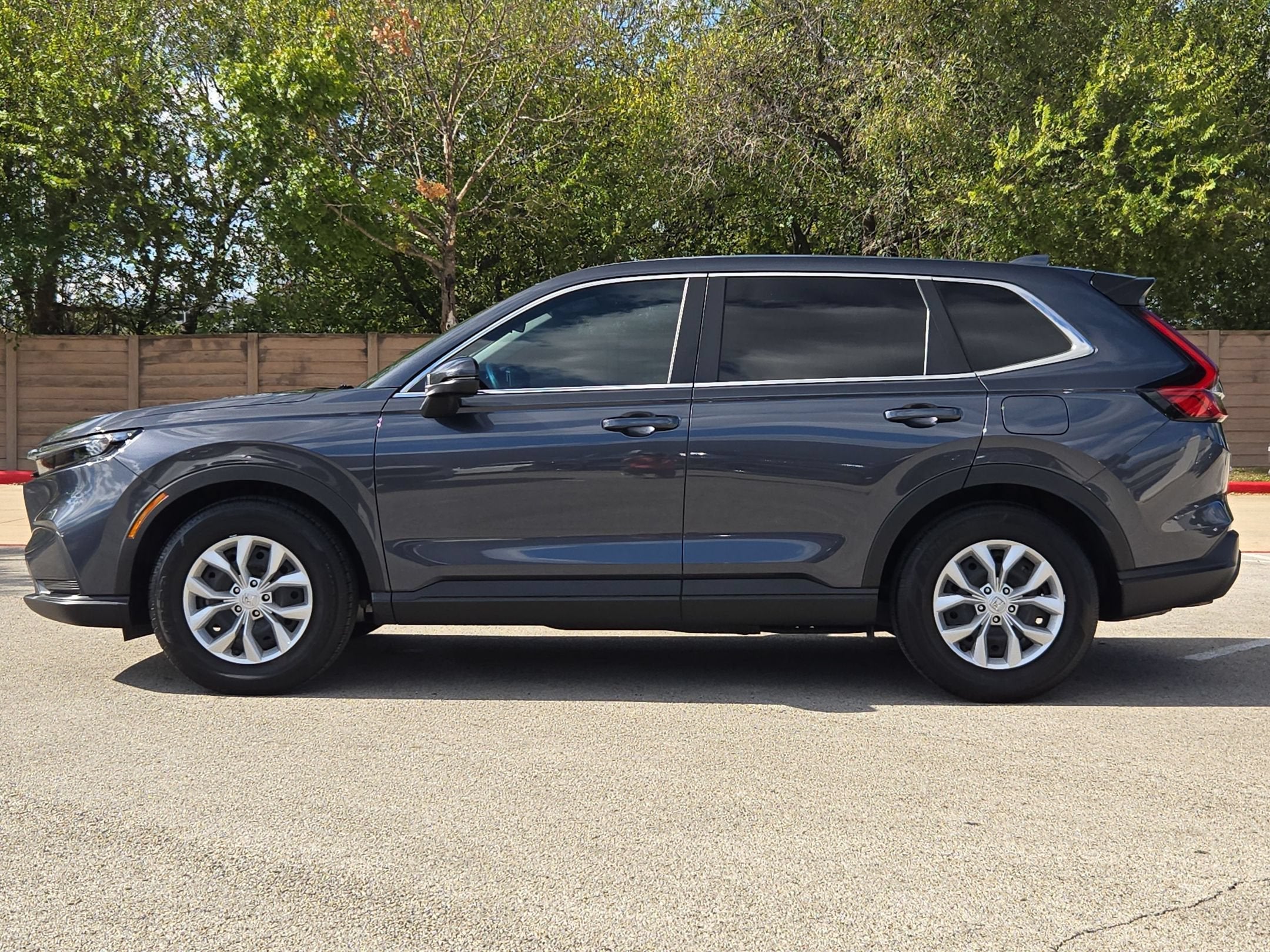 2025 Honda CR-V LX - Photo 6