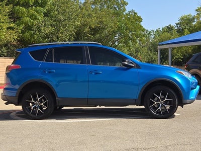 2017 Toyota RAV4 SE