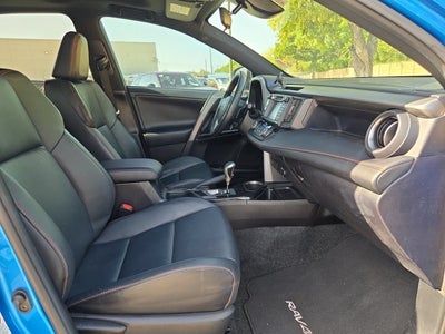 2017 Toyota RAV4 SE