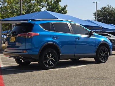 2017 Toyota RAV4 SE