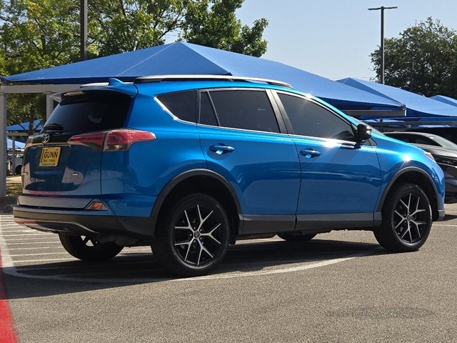 2017 Toyota RAV4 SE