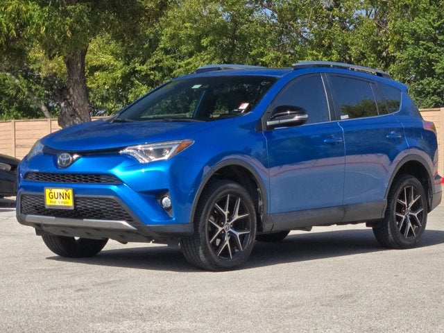 2017 Toyota RAV4 SE