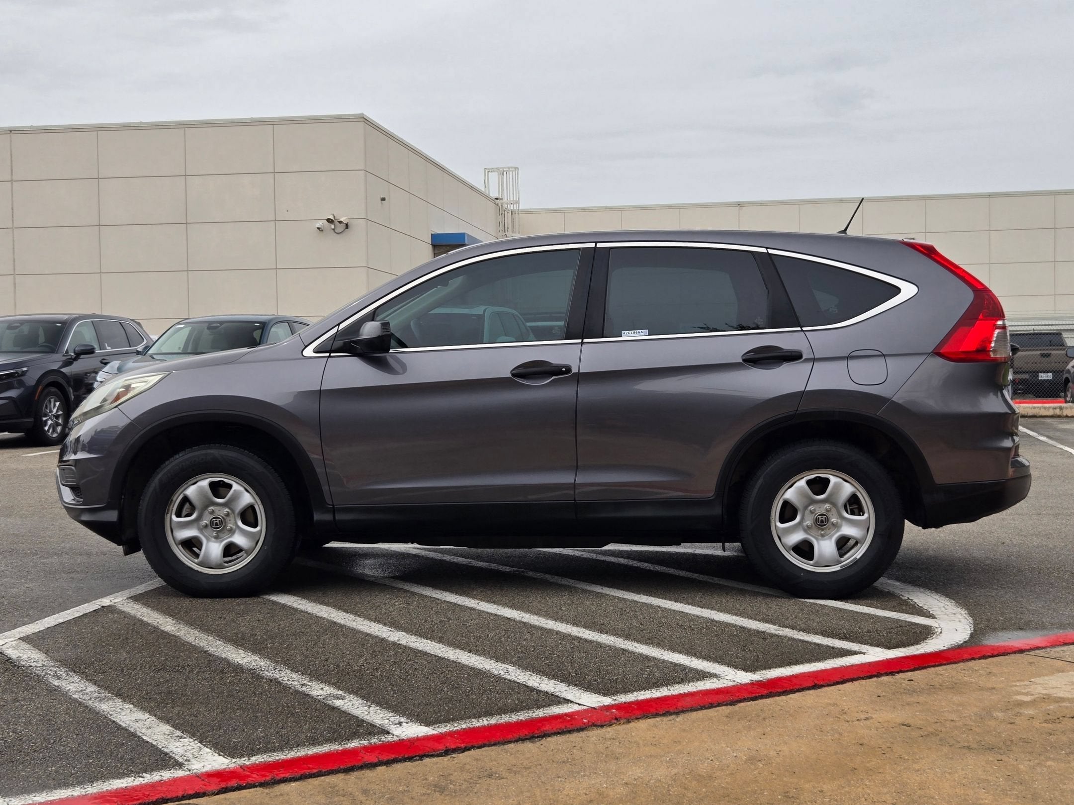 2016 Honda CR-V LX - Photo 6