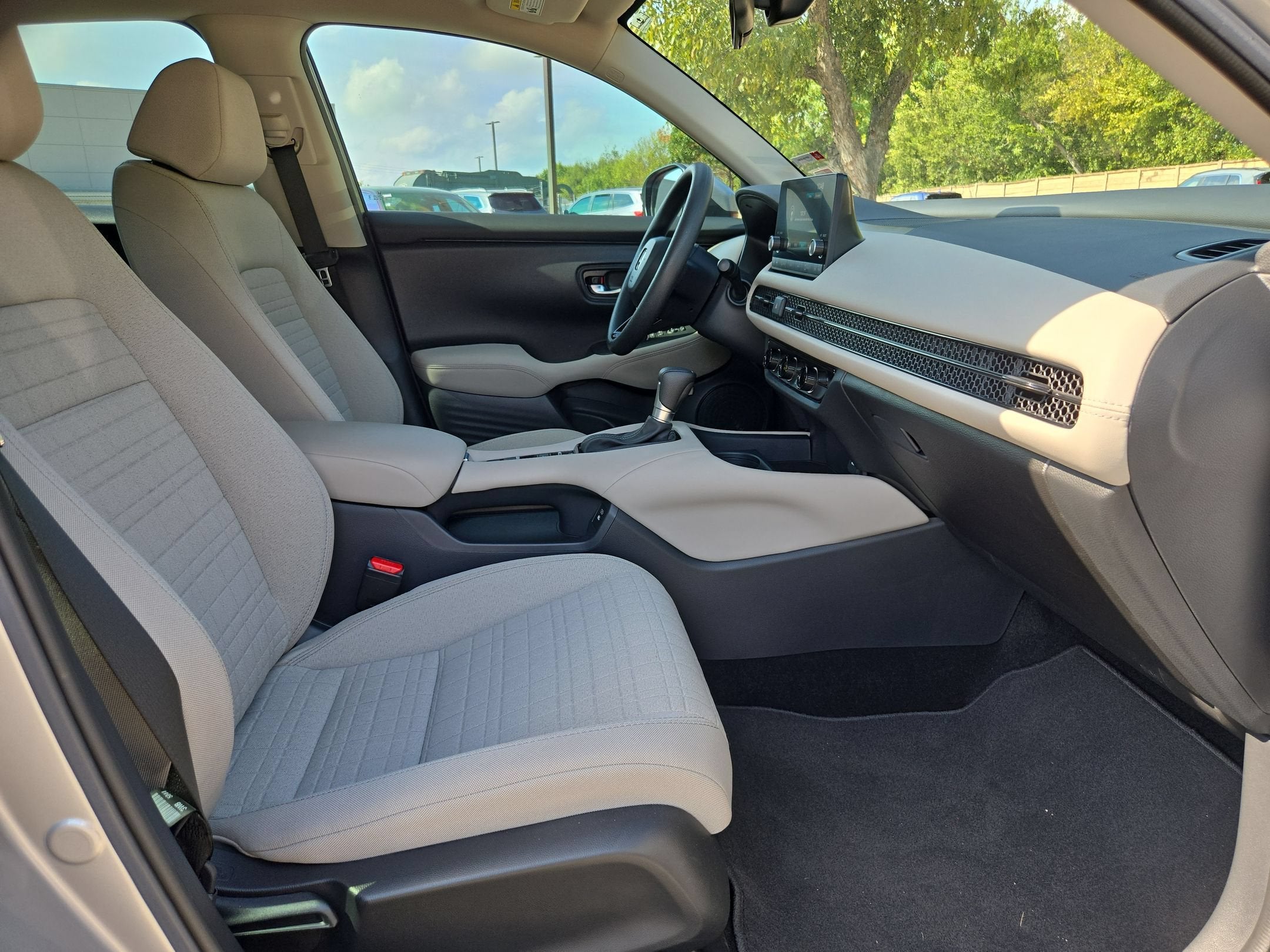 2025 Honda HR-V LX - Photo 27