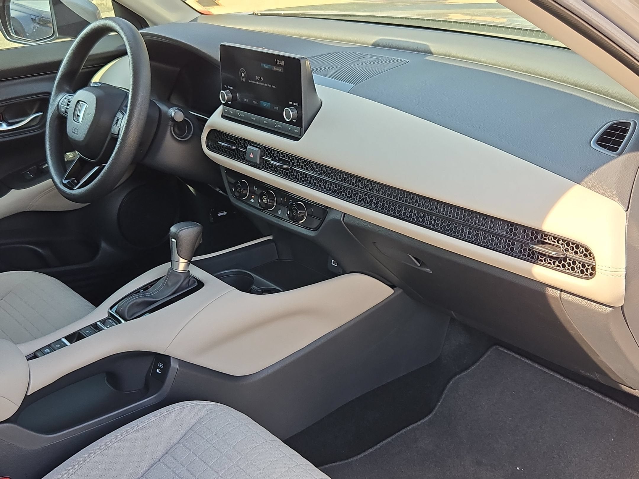 2025 Honda HR-V LX - Photo 28