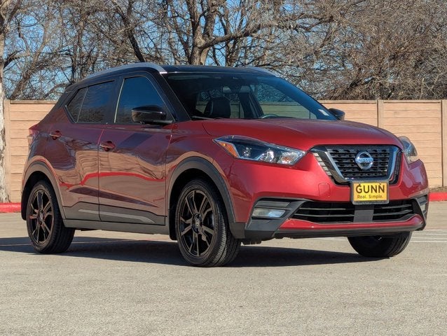 2020 Nissan Kicks SR