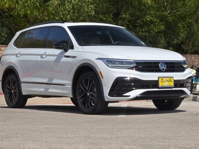 2022 Volkswagen Tiguan SE R-Line Black