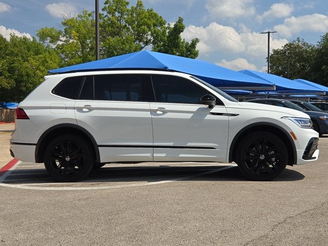 2022 Volkswagen Tiguan SE R-Line Black