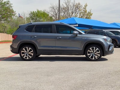 2023 Volkswagen Taos SE