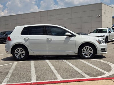 2016 Volkswagen Golf Base