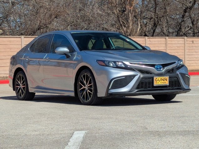 2024 Toyota Camry Hybrid SE