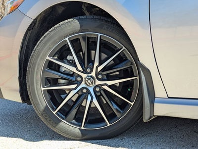 2024 Toyota Camry Hybrid SE