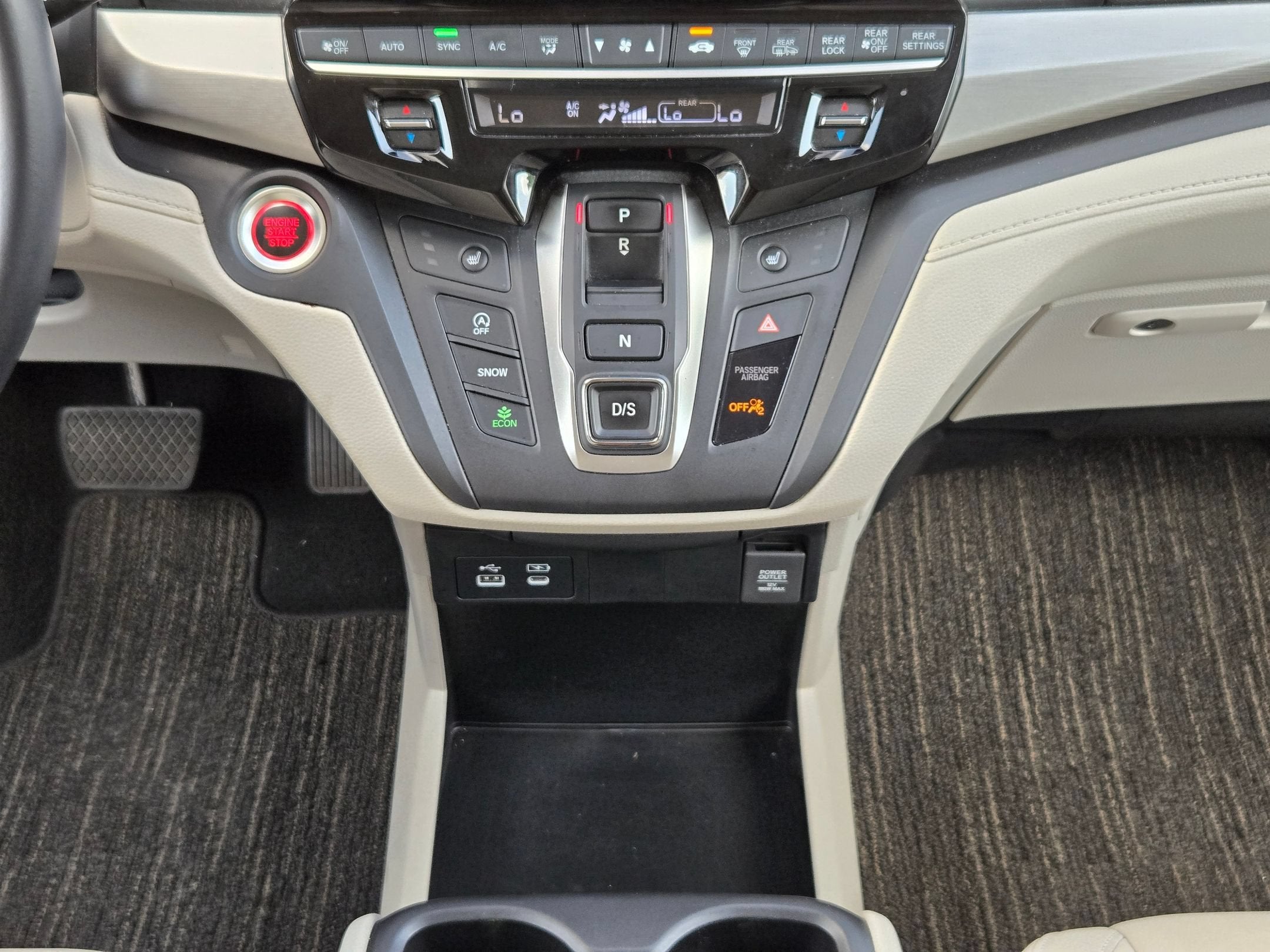 2025 Honda Odyssey EX-L - Photo 18