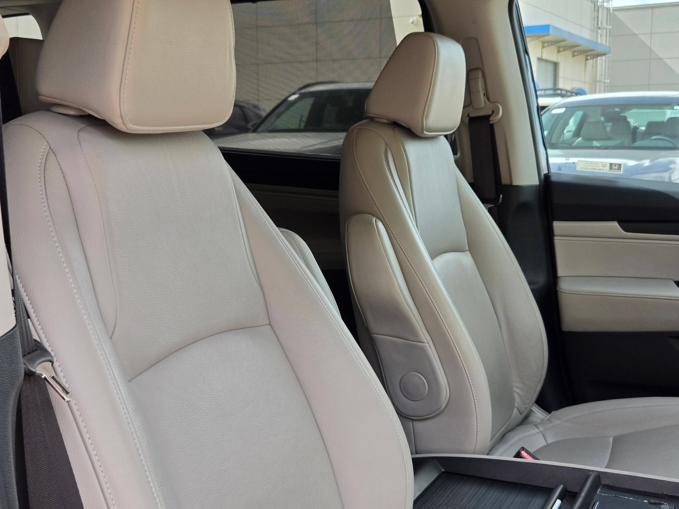 2025 Honda Odyssey EX-L - Photo 28