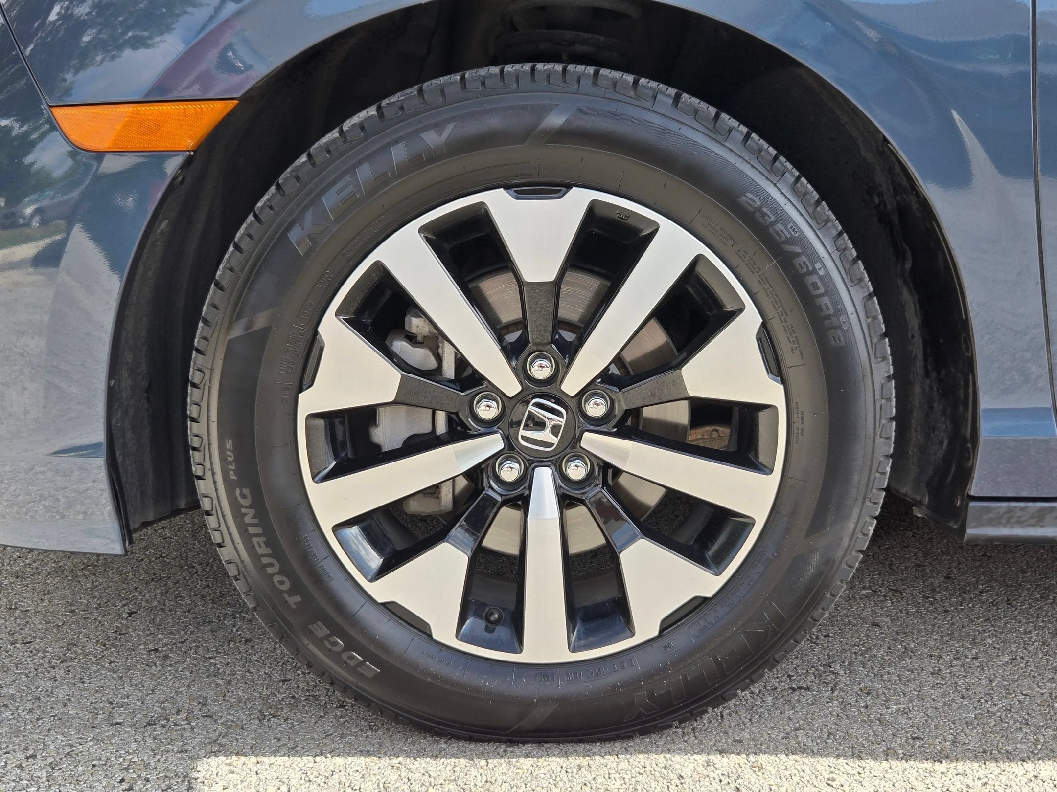2025 Honda Odyssey EX-L - Photo 29