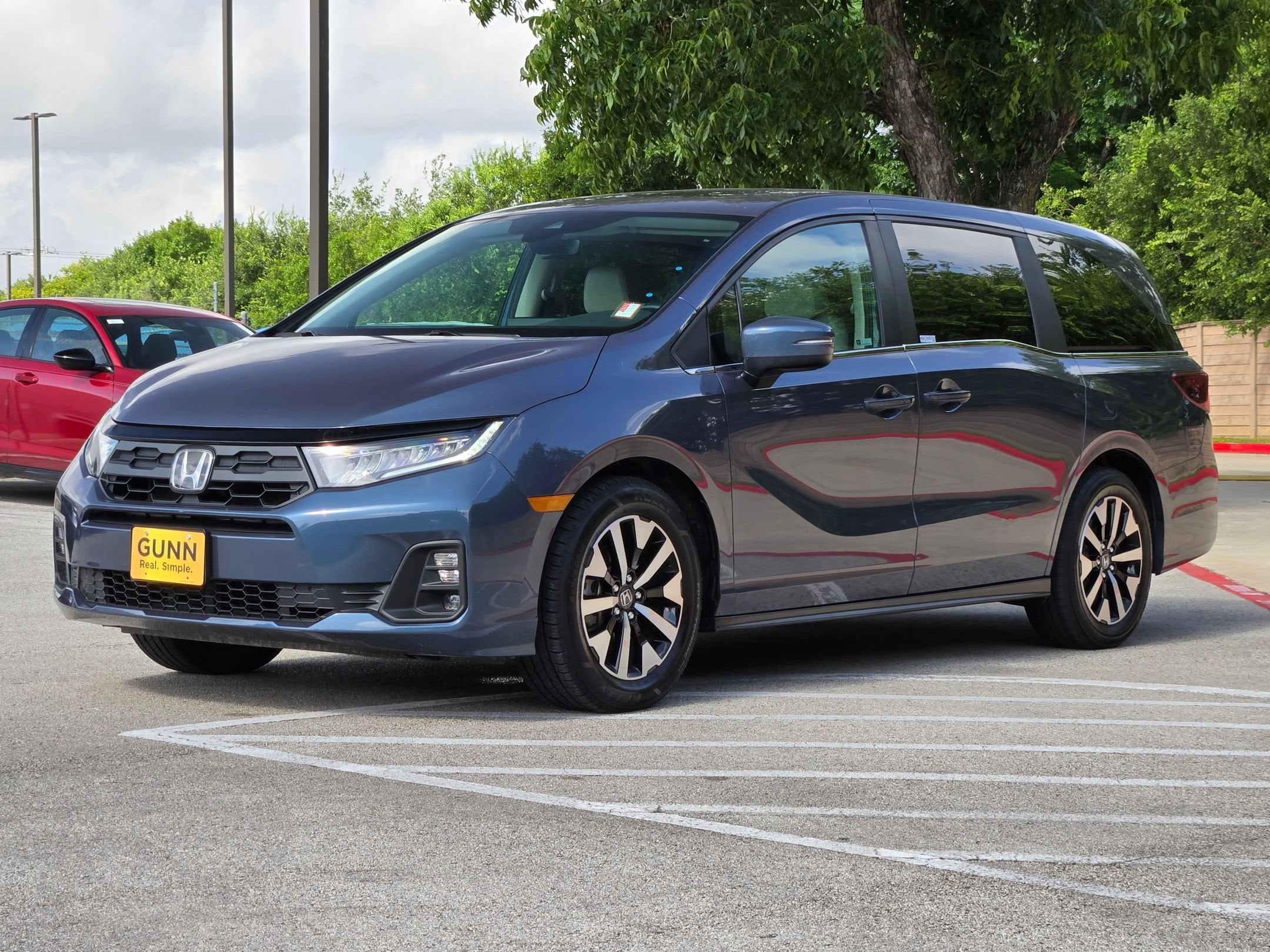 2025 Honda Odyssey EX-L - Photo 7