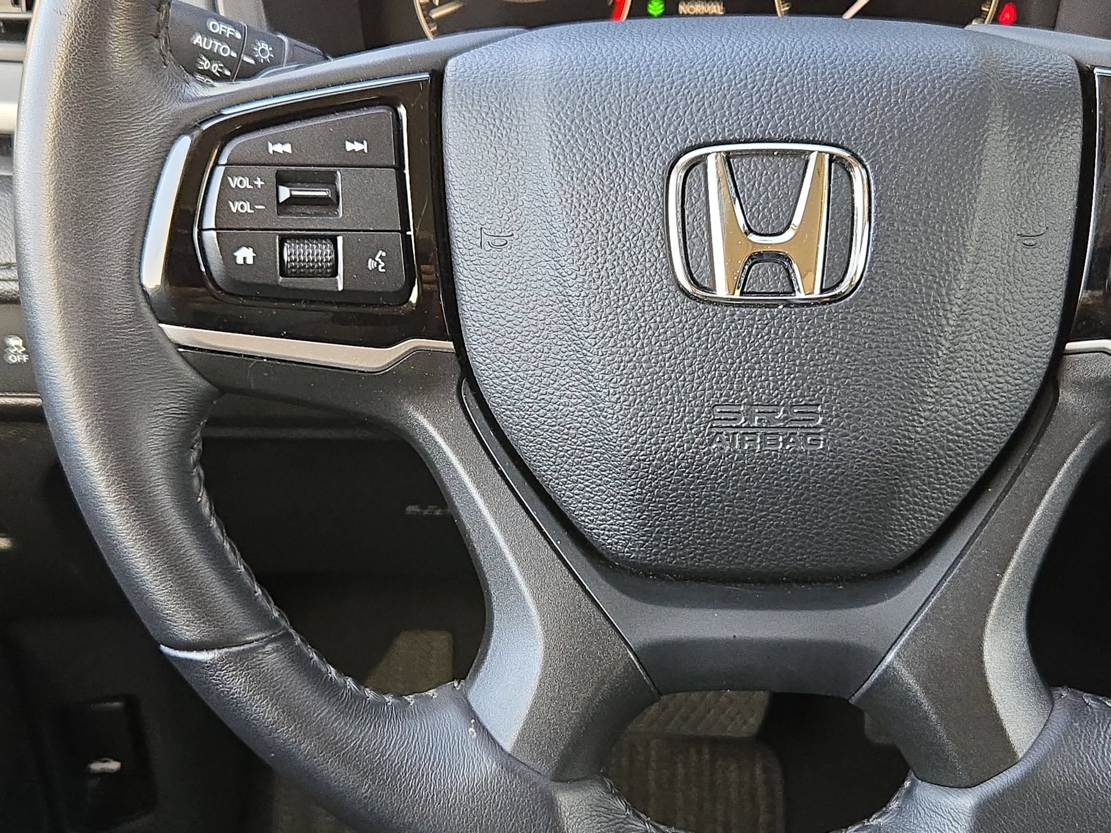 2025 Honda Odyssey EX-L - Photo 21