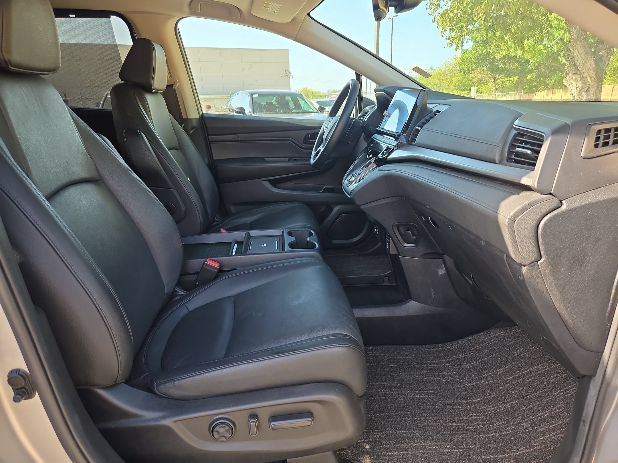 2025 Honda Odyssey EX-L - Photo 27