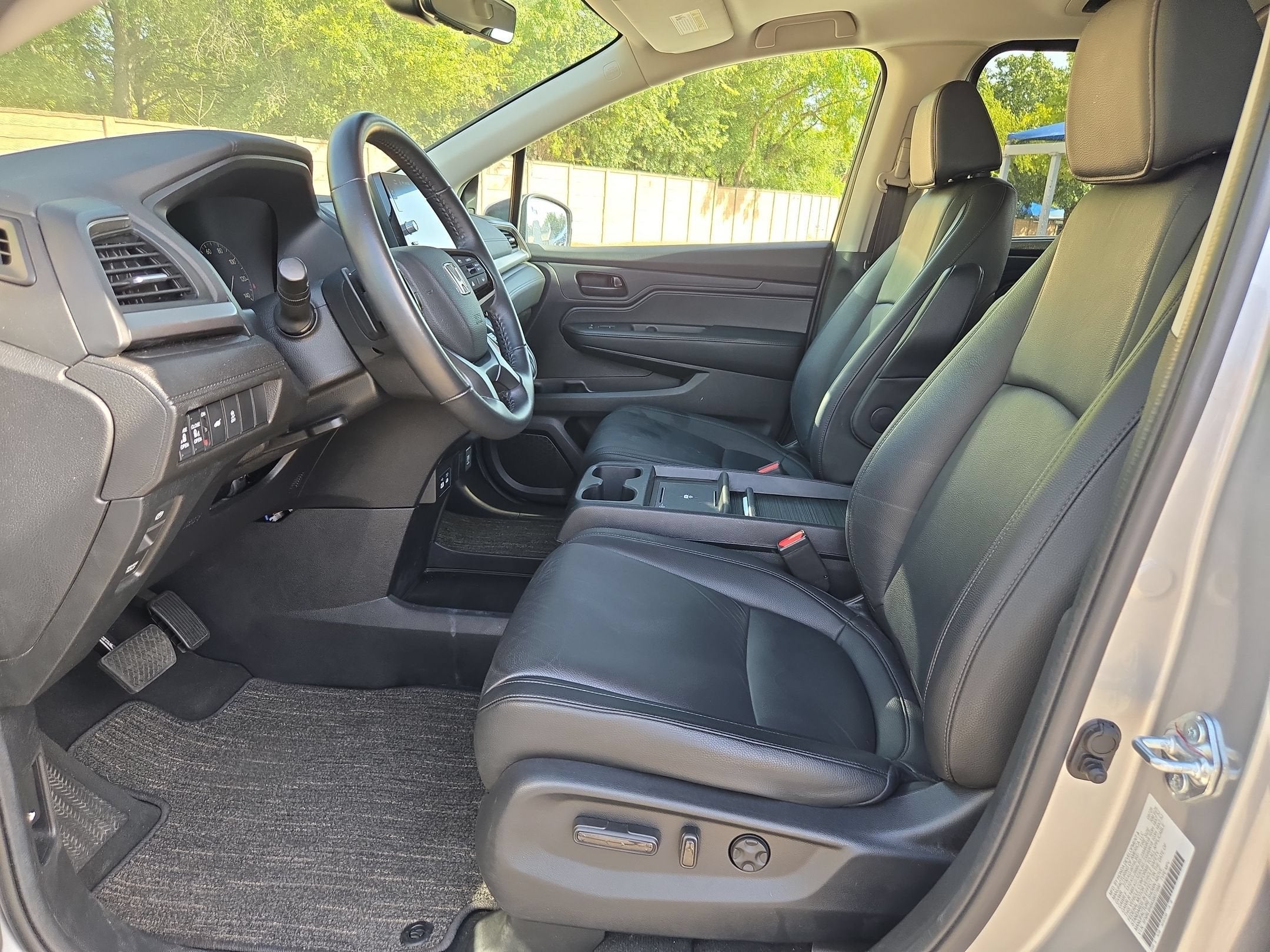 2025 Honda Odyssey EX-L - Photo 9