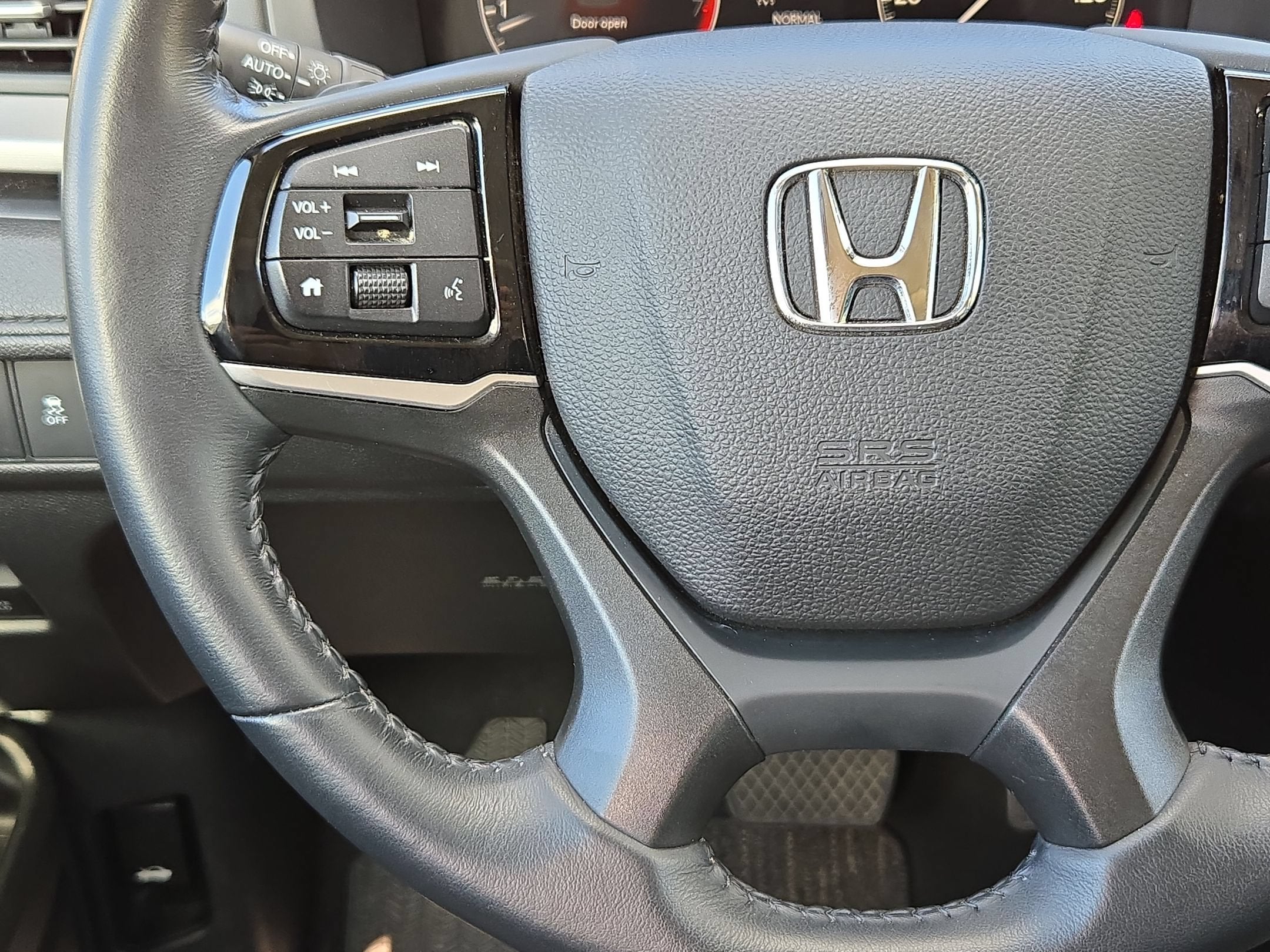 2025 Honda Odyssey EX-L - Photo 21
