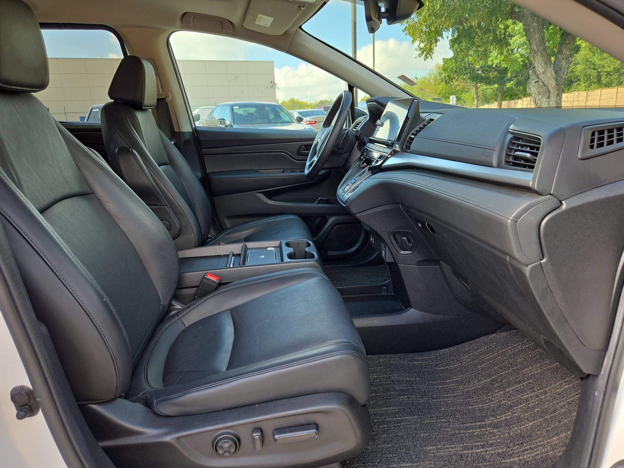 2025 Honda Odyssey EX-L - Photo 26