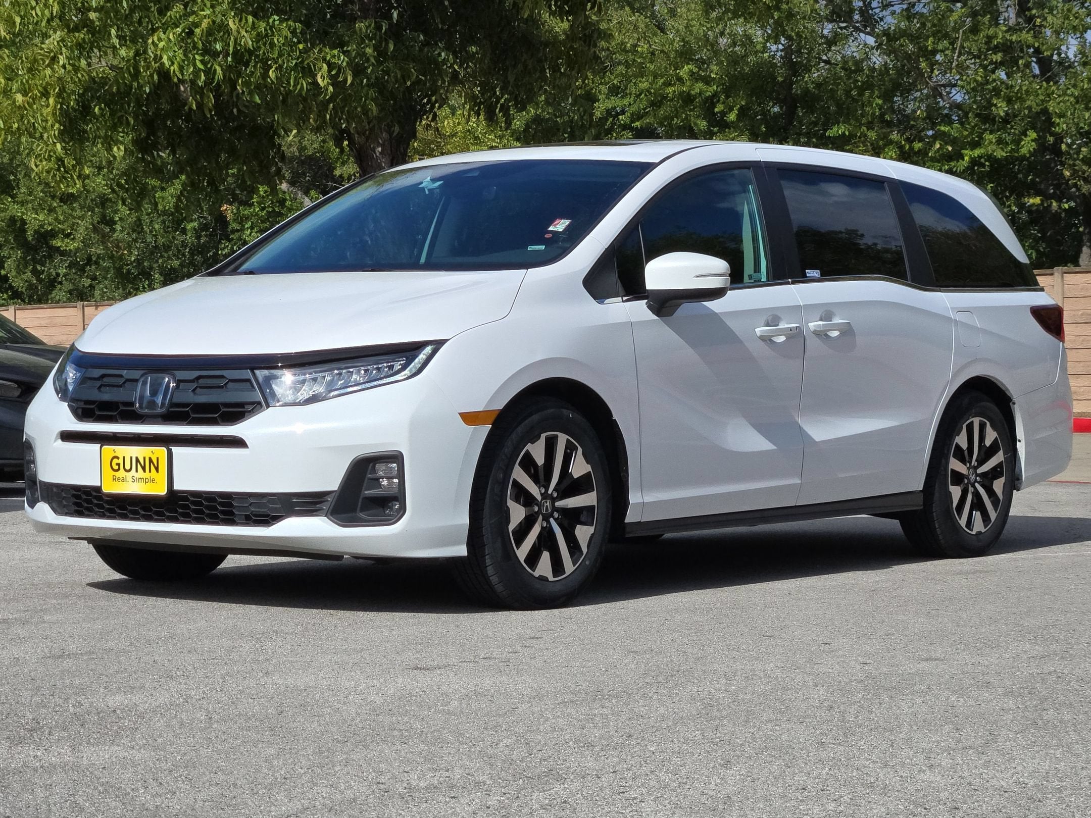 2025 Honda Odyssey EX-L - Photo 7