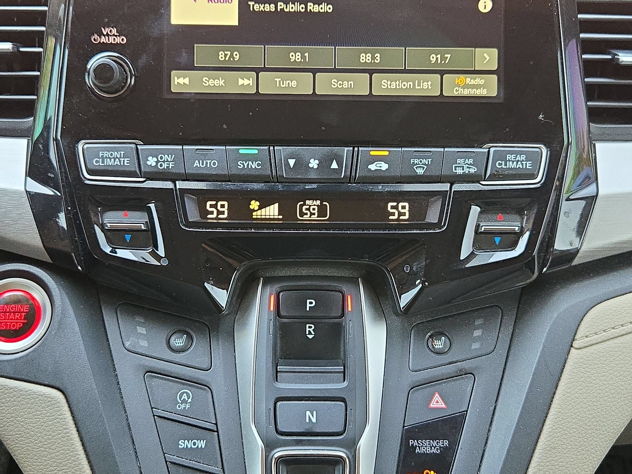2024 Honda Odyssey EX-L - Photo 18