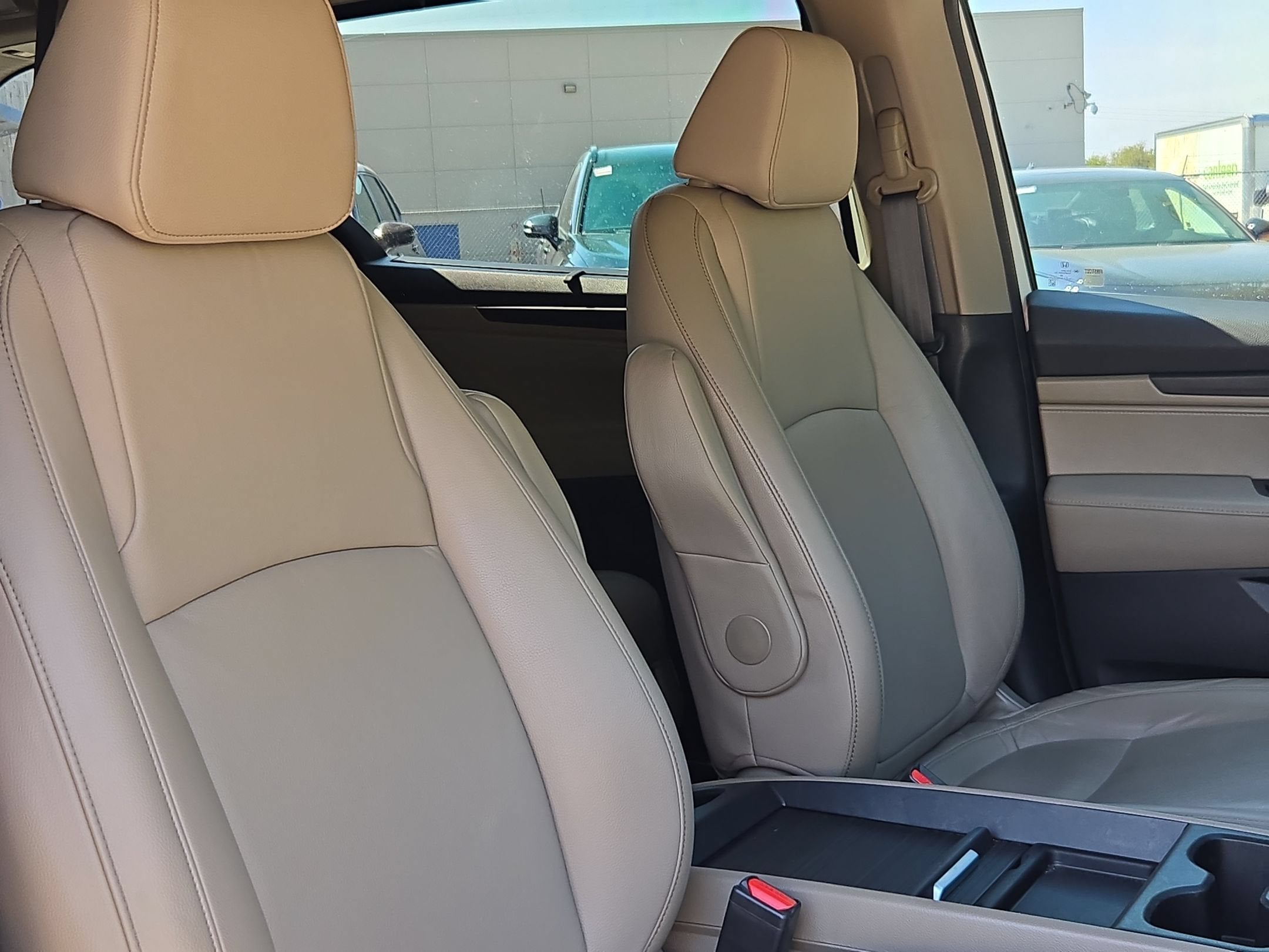 2024 Honda Odyssey EX-L - Photo 29