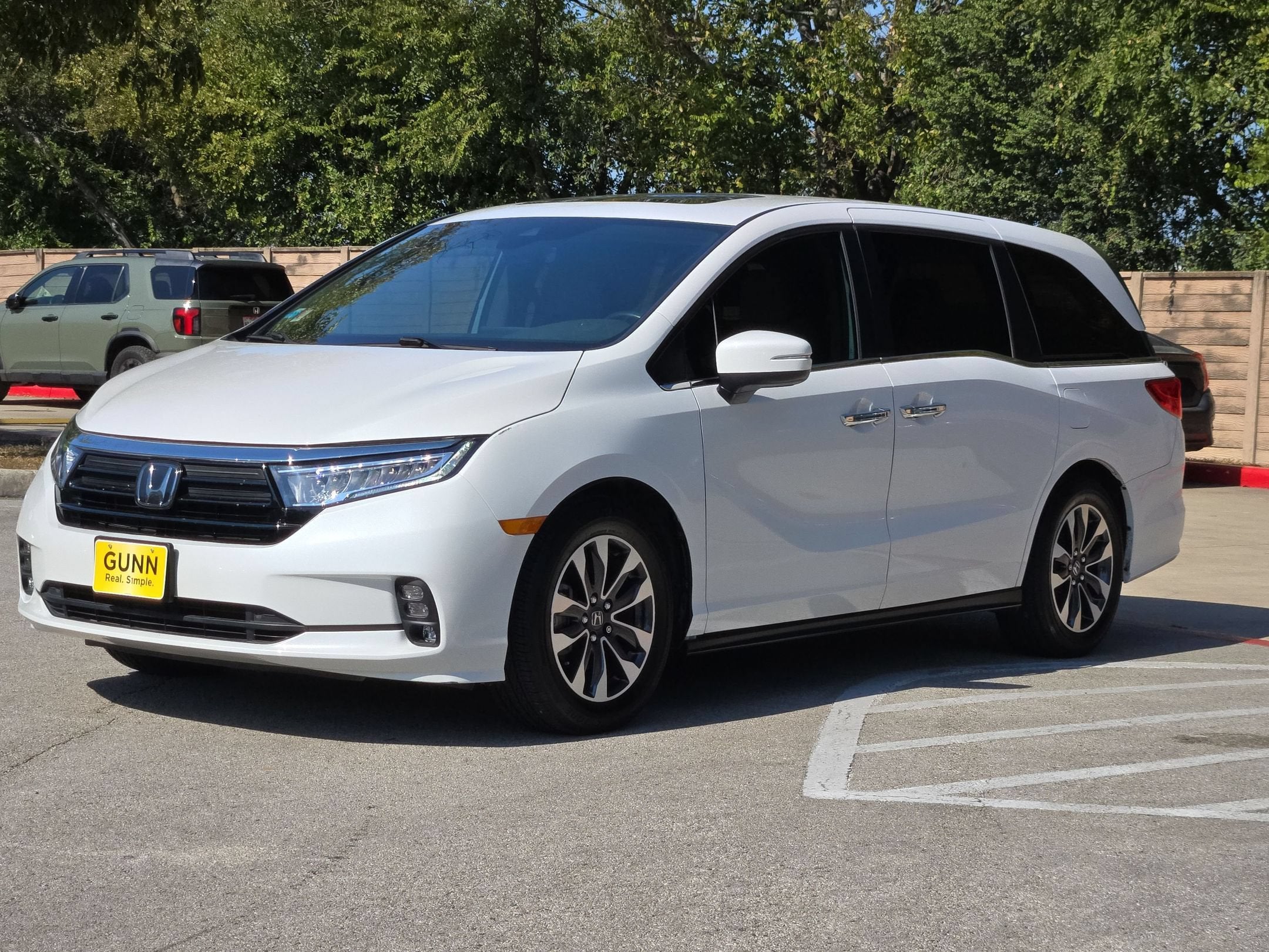 2024 Honda Odyssey EX-L - Photo 7