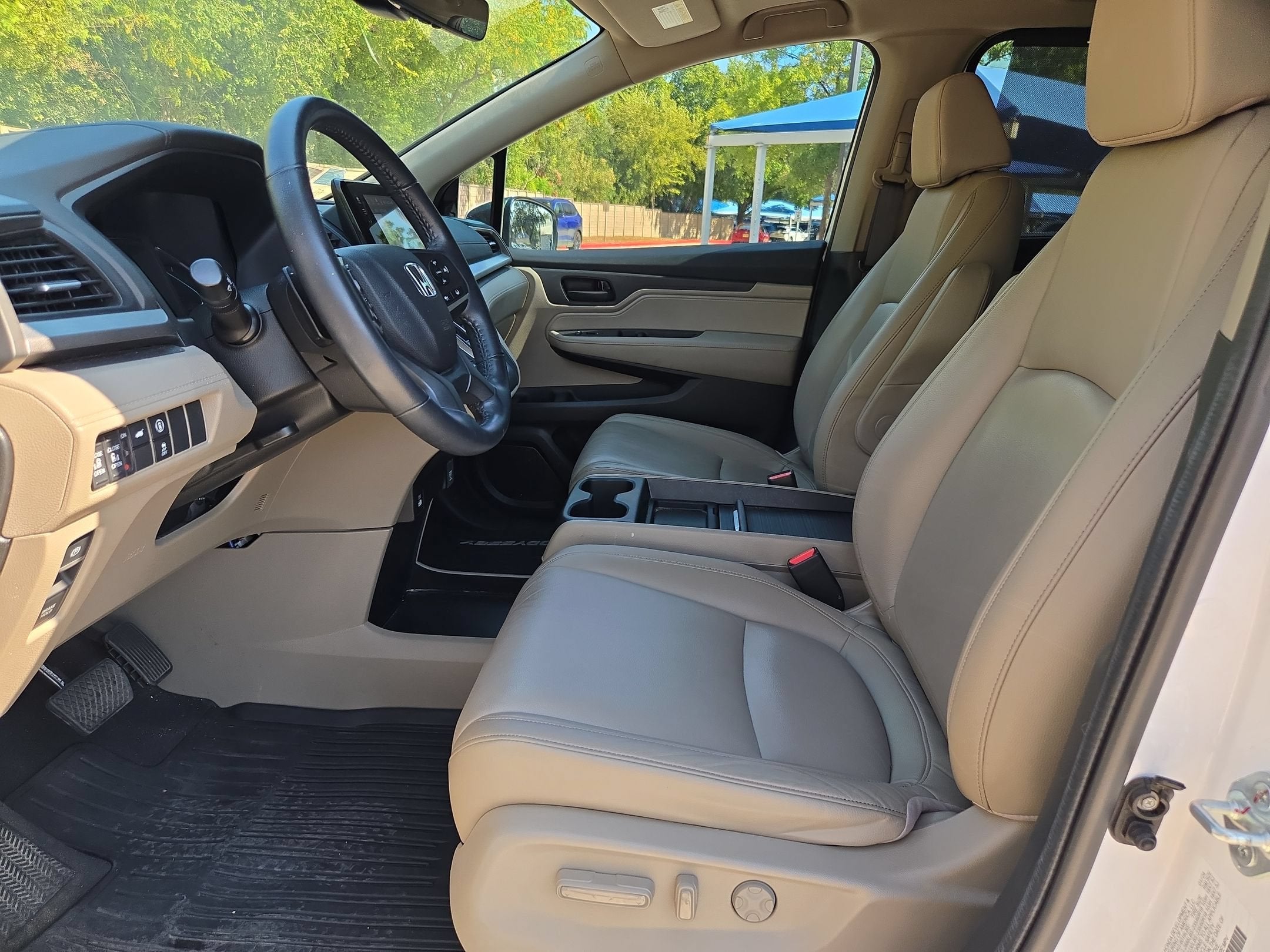 2024 Honda Odyssey EX-L - Photo 9