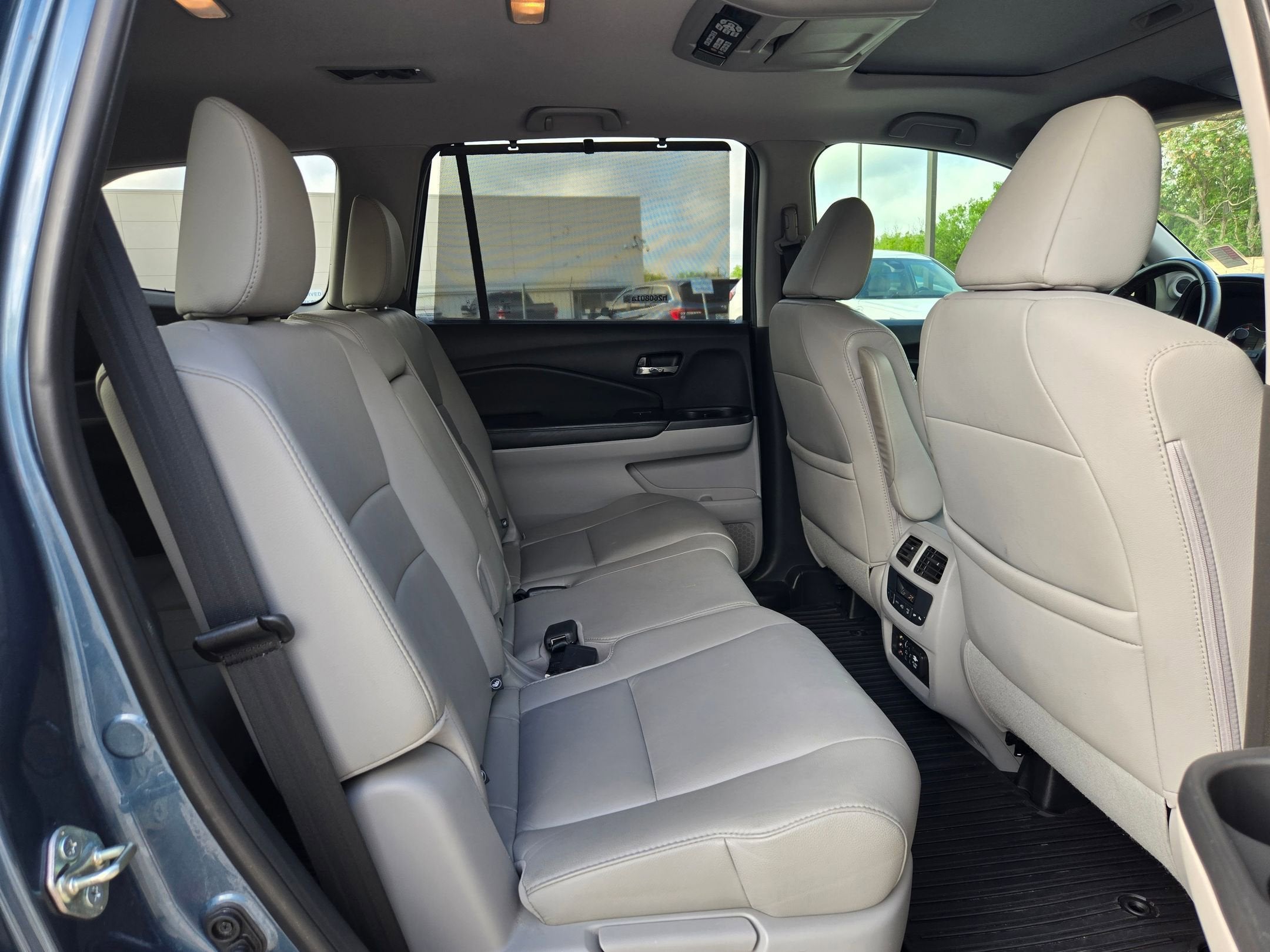 2016 Honda Pilot 2WD EX-L with Rear Entertainment System