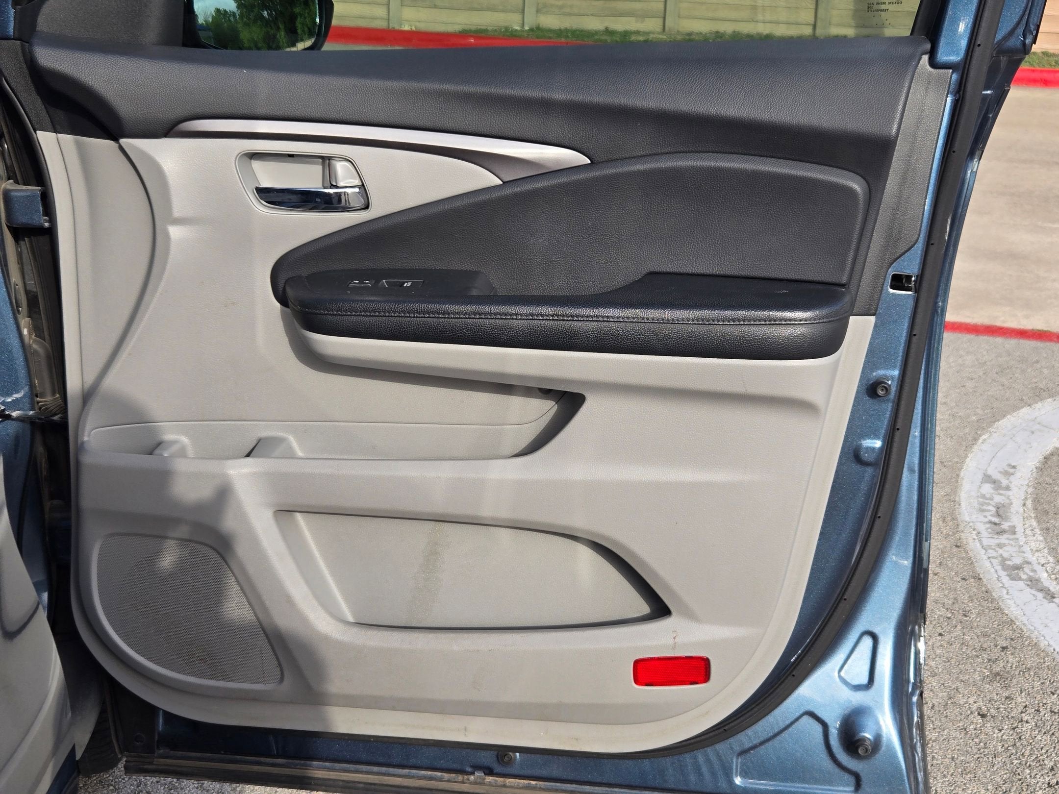 2016 Honda Pilot 2WD EX-L with Rear Entertainment System