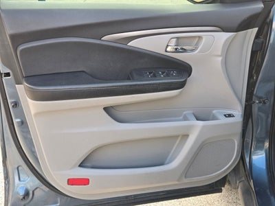 2016 Honda Pilot 2WD EX-L with Rear Entertainment System