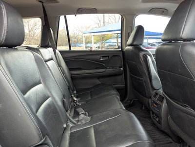 2017 Honda Pilot 2WD EX-L with Rear Entertainment System