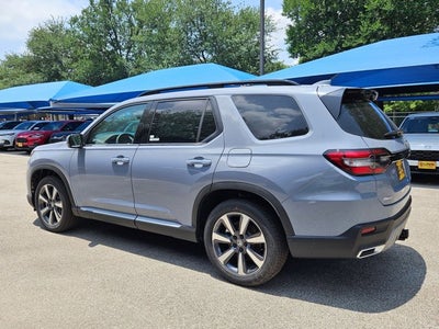 2025 Honda Pilot Touring