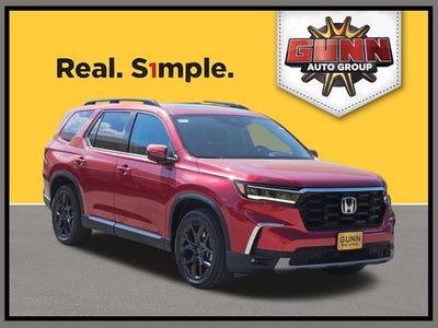 2025 Honda Pilot 2WD Touring w/HPD Wheels