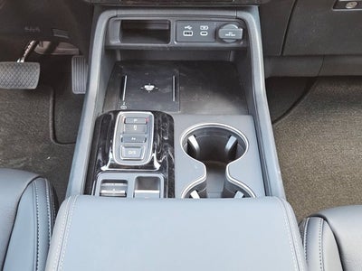 2025 Honda Pilot 2WD Touring w/HPD Wheels