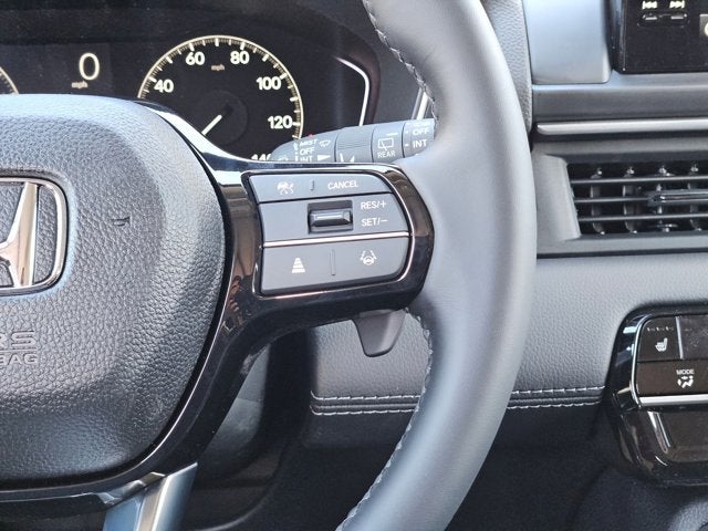 2025 Honda Pilot 2WD Touring w/HPD Wheels